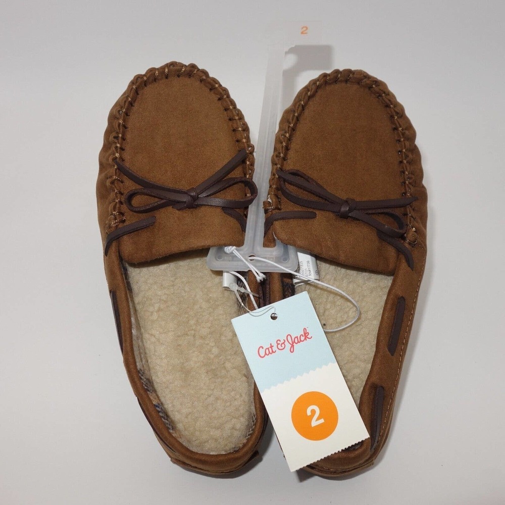 New Cat & Jack Boy’s Lionel Moccasin Hard Sole Slippers Dark Brown Size 2